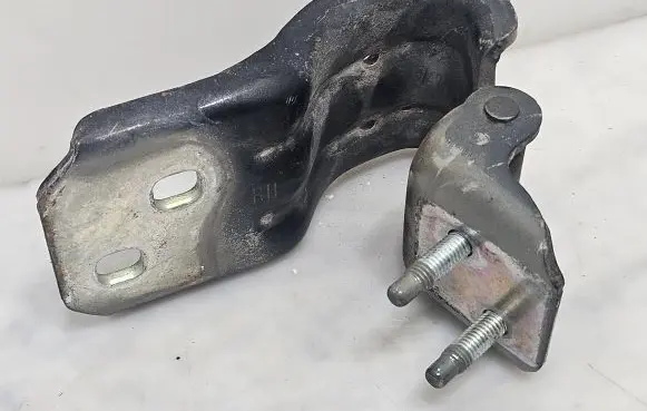 Opel Insignia A Tailgate/trunk/boot hinge 13247936