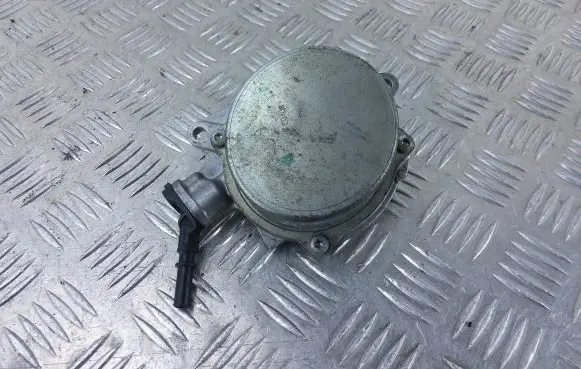 Peugeot 308 Vacuum pump 70149005