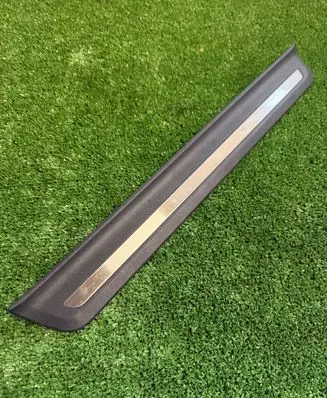 KIA Niro Front sill trim cover 85884AT100