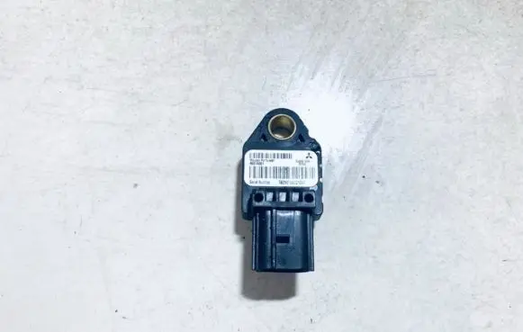 Mitsubishi Outlander Airbag deployment crash/impact sensor 8651a001 39764c