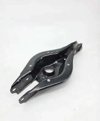 BMW 2 G42 Rear upper control arm/wishbone 6886448