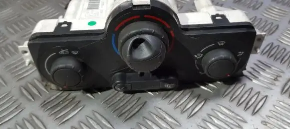 Renault Scenic II - Grand scenic II Climate control unit 69587003 69587001