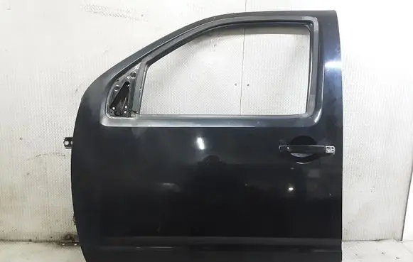 Nissan Pathfinder R51 Front door