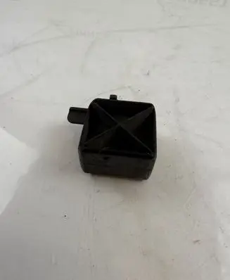 Volvo XC60 Radiator support slam panel bracket 