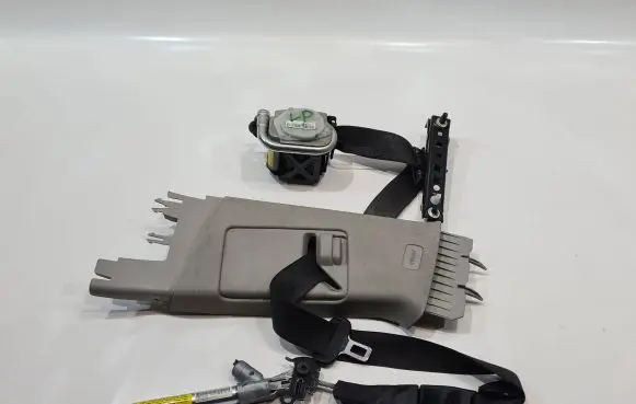 Opel Insignia A Front seatbelt
