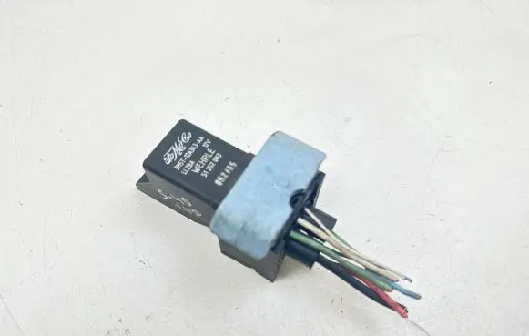 Volvo S40 Glow plug pre-heat relay 3M5T12A343AA 51252003 LLZBA