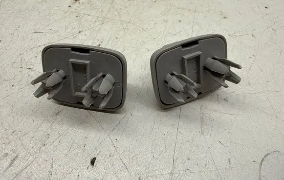 Sun visor clip/hook/bracket