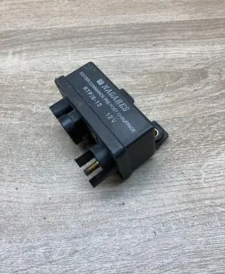 Volvo S40, V40 Glow plug pre-heat relay 7700107794
