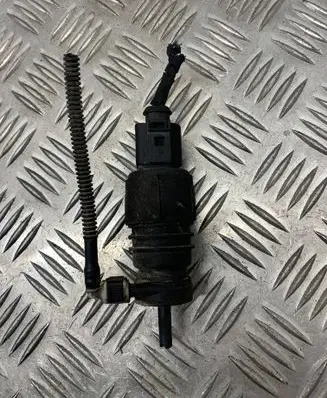 Audi A8 S8 D3 4E Windscreen/windshield washer pump 1J0973722