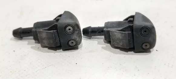 Chevrolet Captiva Windshield washer spray nozzle 