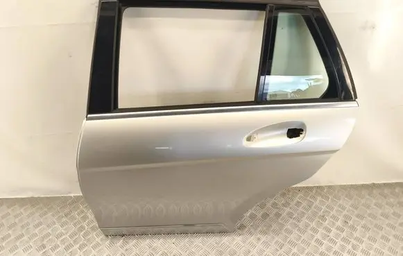 Mercedes-Benz C W204 Rear door