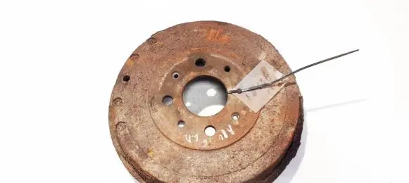 Opel Corsa D Drum brake (rear) 55701380