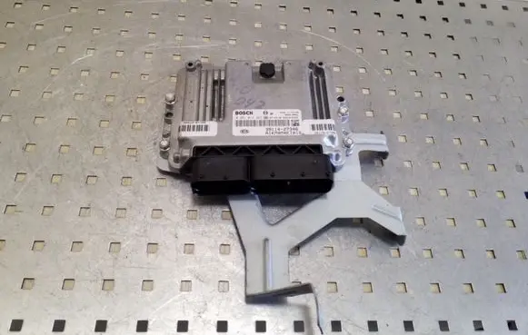 KIA Sportage Engine control unit/module 3911427346 0281014223