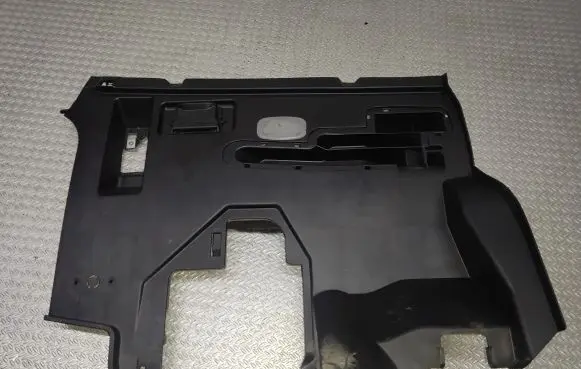 Mercedes-Benz B W245 Dashboard lower bottom trim panel 