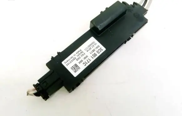 Volkswagen PASSAT B7 Alarm control unit/module 3C0951171C 28093144