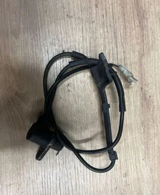 Toyota Avensis T250 ABS brake wheel speed sensor 0265006077
