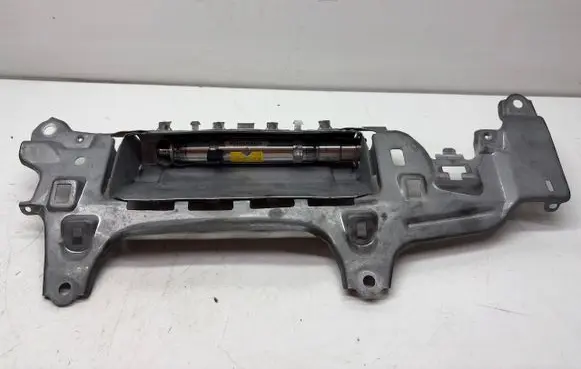 Lexus IS 220D-250-350 Knee airbag