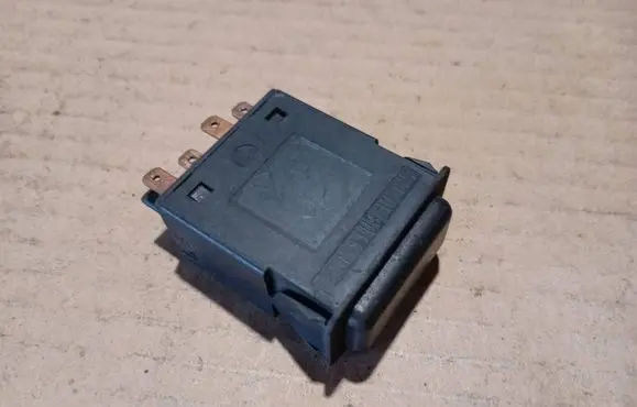 BMW 3 E30 Hazard light switch Qc80fk5023