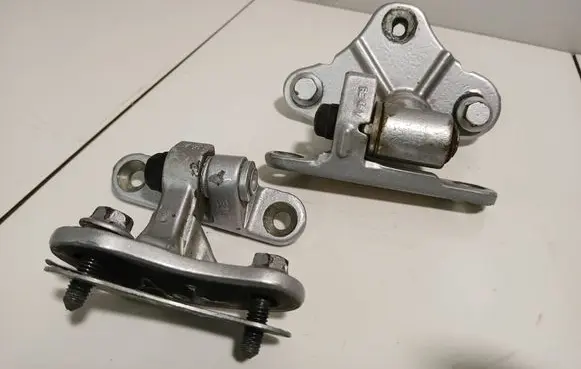 Mercedes-Benz R W251 Rear door hinge set 