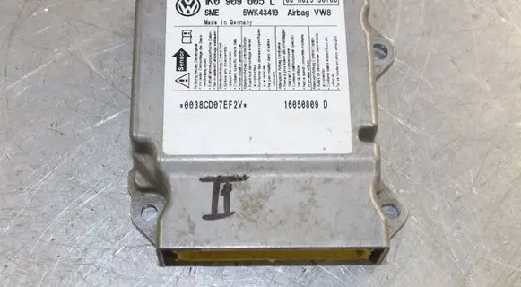 Skoda Octavia Mk2 (1Z) Airbag control unit/module 1K0909605L