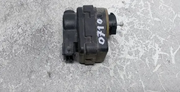 Land Rover Freelander Headlight level adjustment motor 