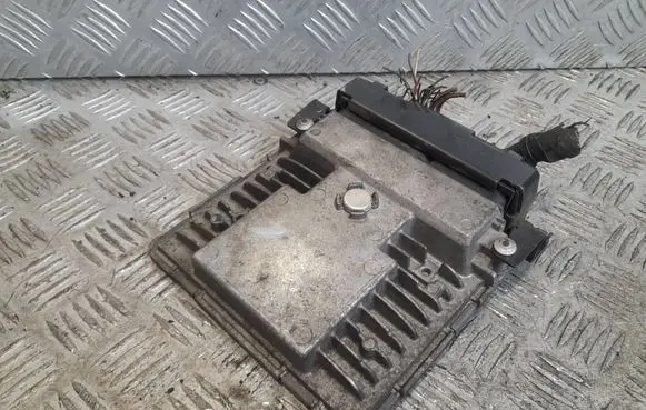 Skoda Fabia Mk2 (5J) Engine control unit/module 03F906070GR 03F907309AE 5WP44830