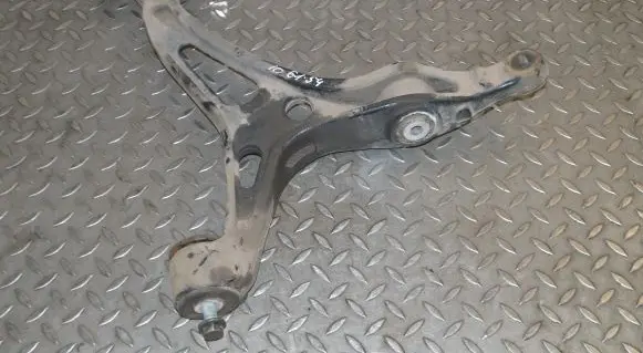 Mercedes-Benz ML W164 Front lower control arm/wishbone