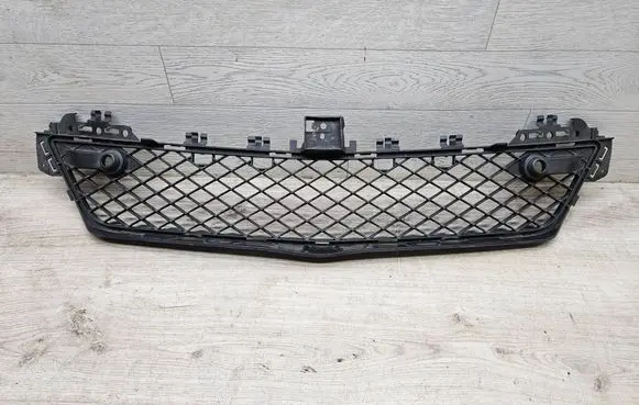 Mercedes-Benz C W204 Front bumper lower grill A2048851324