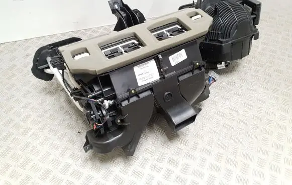 Dodge Challenger Interior heater climate box assembly 68430171AC