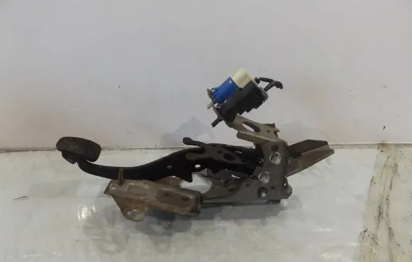 Ford Fiesta Brake pedal