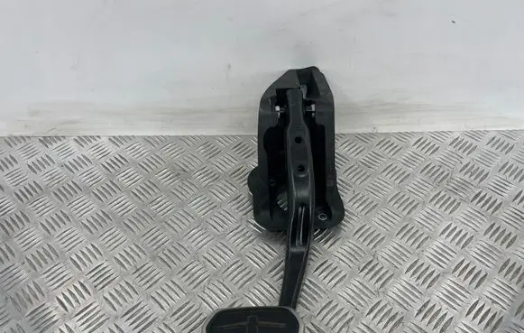 BMW iX2 (U10) Brake pedal 6891124 614145710