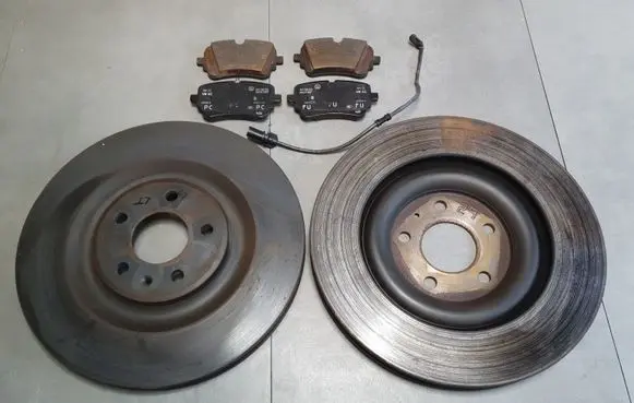 Audi Q8 Rear brake disc 4M0615601P