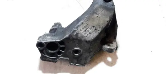 Skoda Octavia Mk1 (1U) Engine mounting bracket 038199207
