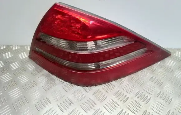 Mercedes-Benz CLS C219 Rear/tail lights A2158200264