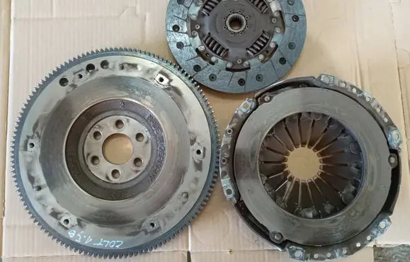 Mitsubishi Colt Clutch set kit MN130493