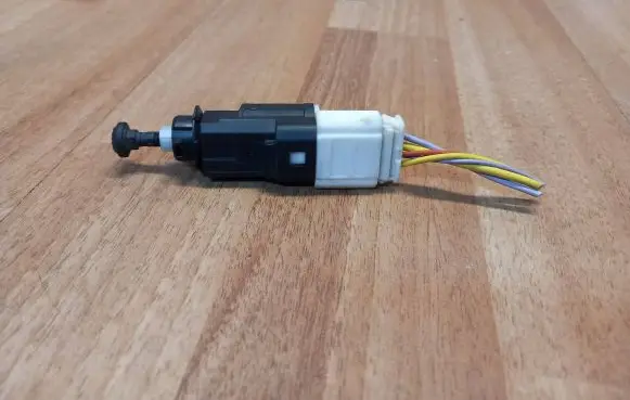 Renault Espace IV Brake pedal sensor switch 8200276361 8200276361D