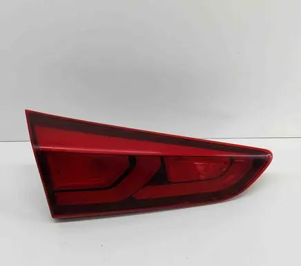 Tailgate rear/tail lights