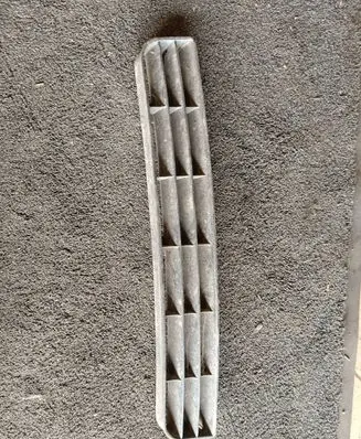 Audi A6 S6 C4 4A Front bumper lower grill 807683