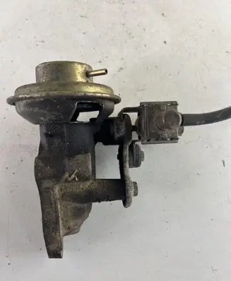 Toyota Avensis T220 EGR valve 1013970550 1350004240 2562027060