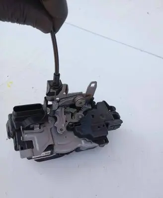 Volvo XC90 Front door lock 31349895 C26967104H1