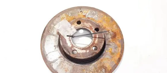 Audi A4 S4 B5 8D Front brake disc neventiliuojamas