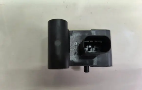 BMW X3 E83 Airbag deployment crash/impact sensor 0285003900 503009 6911003