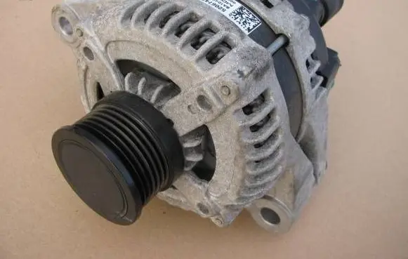 Jeep Renegade Generator/alternator 52067422 BA1042119830 0002035021