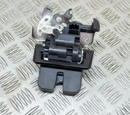 Audi A3 S3 8V Tailgate/trunk/boot lock/catch/latch 8R0827505A