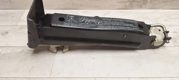 Audi A4 S4 B7 8E 8H Lift Jack 8A0011031D 8A0011031