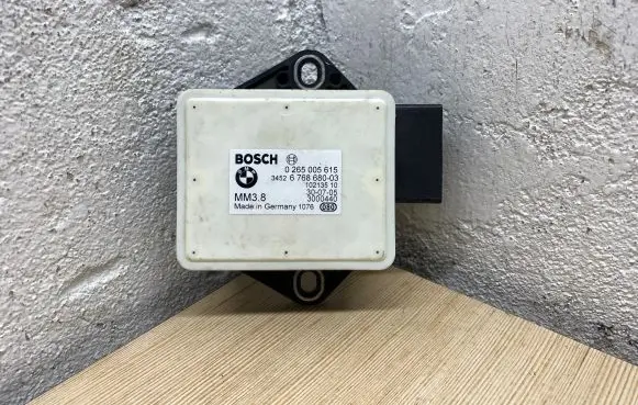 BMW 6 E63 E64 ESP acceleration yaw rate sensor 6768680 0265005615