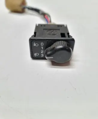 Subaru Forester SF Headlight level height control switch