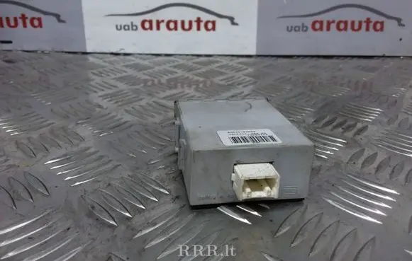 Toyota Corolla E120 E130 Door central lock control unit/module 8974102050 73662712