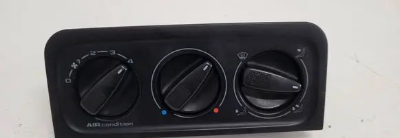 Volkswagen Golf III Climate control unit 1H0819045C 1H0820045C