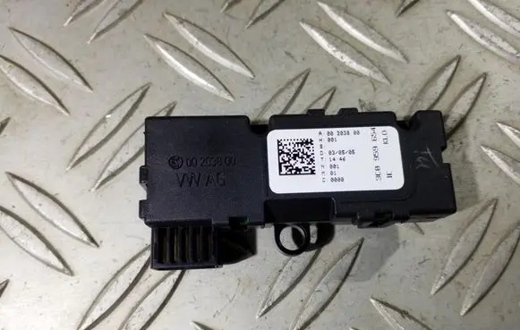 Volkswagen PASSAT B6 Steering angle sensor 3C0959654